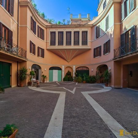 Trevi Ducal Palace ローマ エクステリア 写真