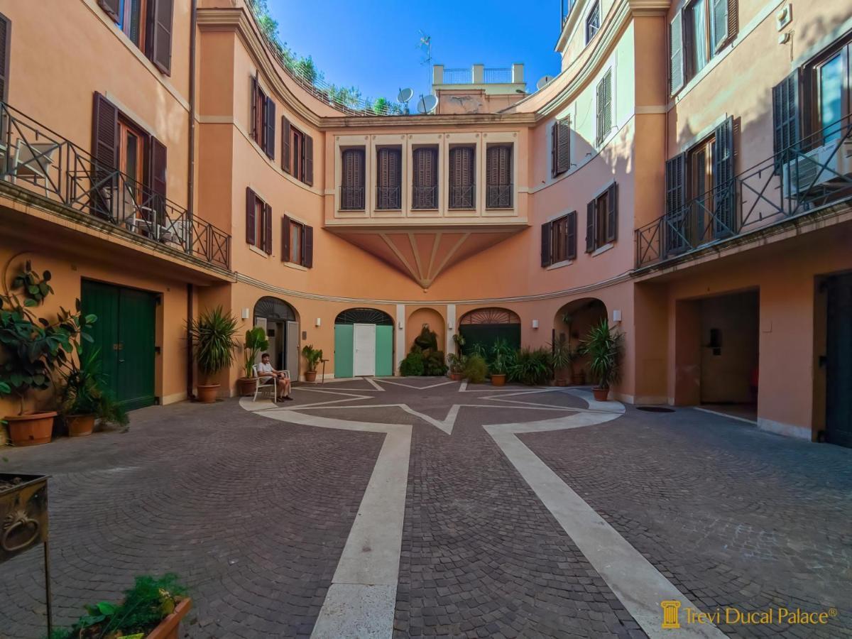 Trevi Ducal Palace ローマ エクステリア 写真
